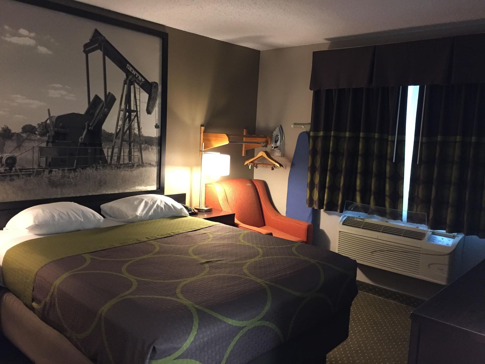 Super 8 By Wyndham Bedford Dfw Airport West Motel Buitenkant foto