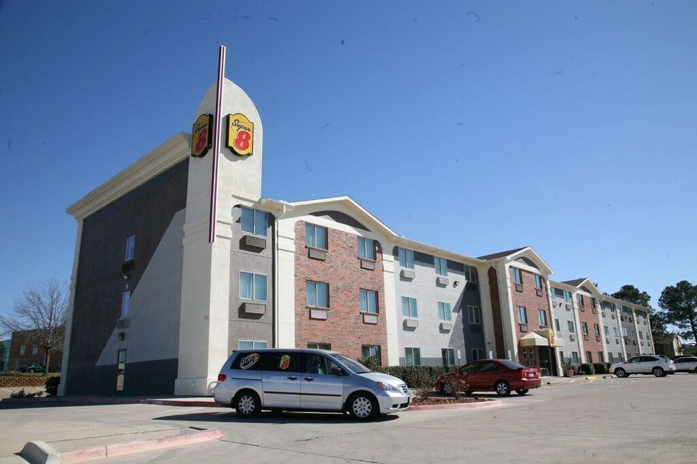 Super 8 By Wyndham Bedford Dfw Airport West Motel Buitenkant foto