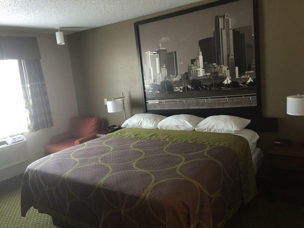 Super 8 By Wyndham Bedford Dfw Airport West Motel Buitenkant foto